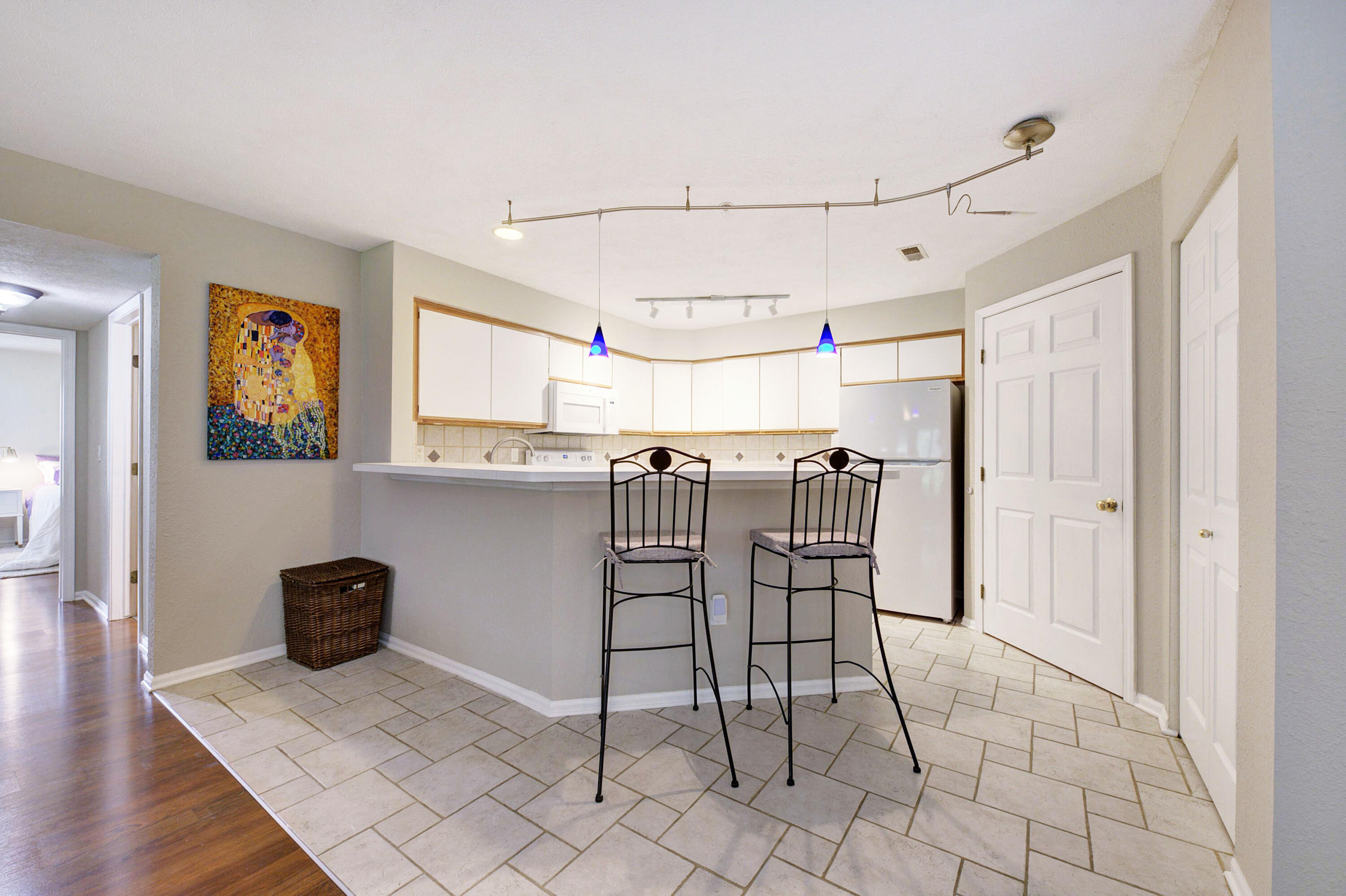 1526 Long Meadow Trail