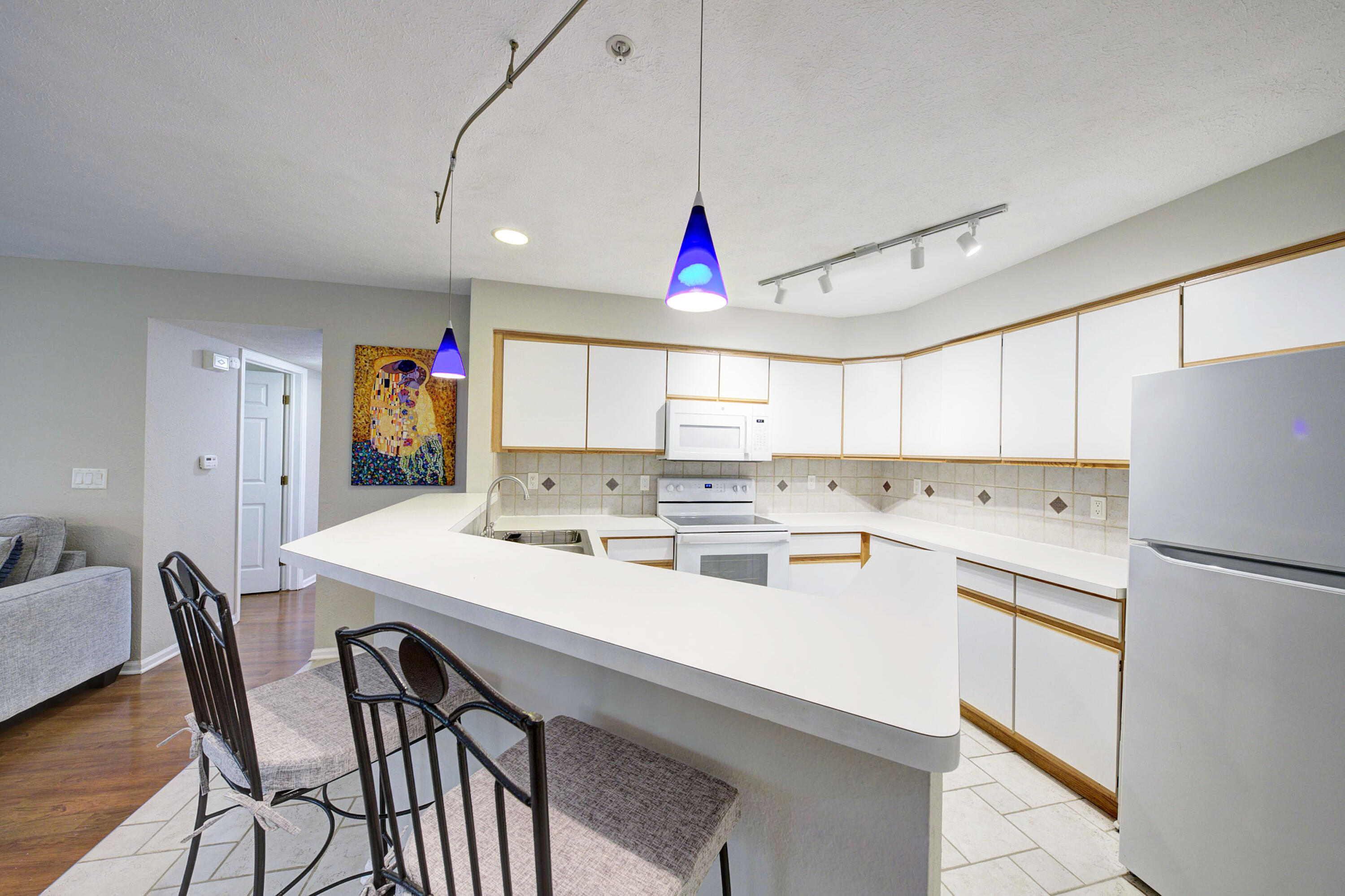 1526 Long Meadow Trail
