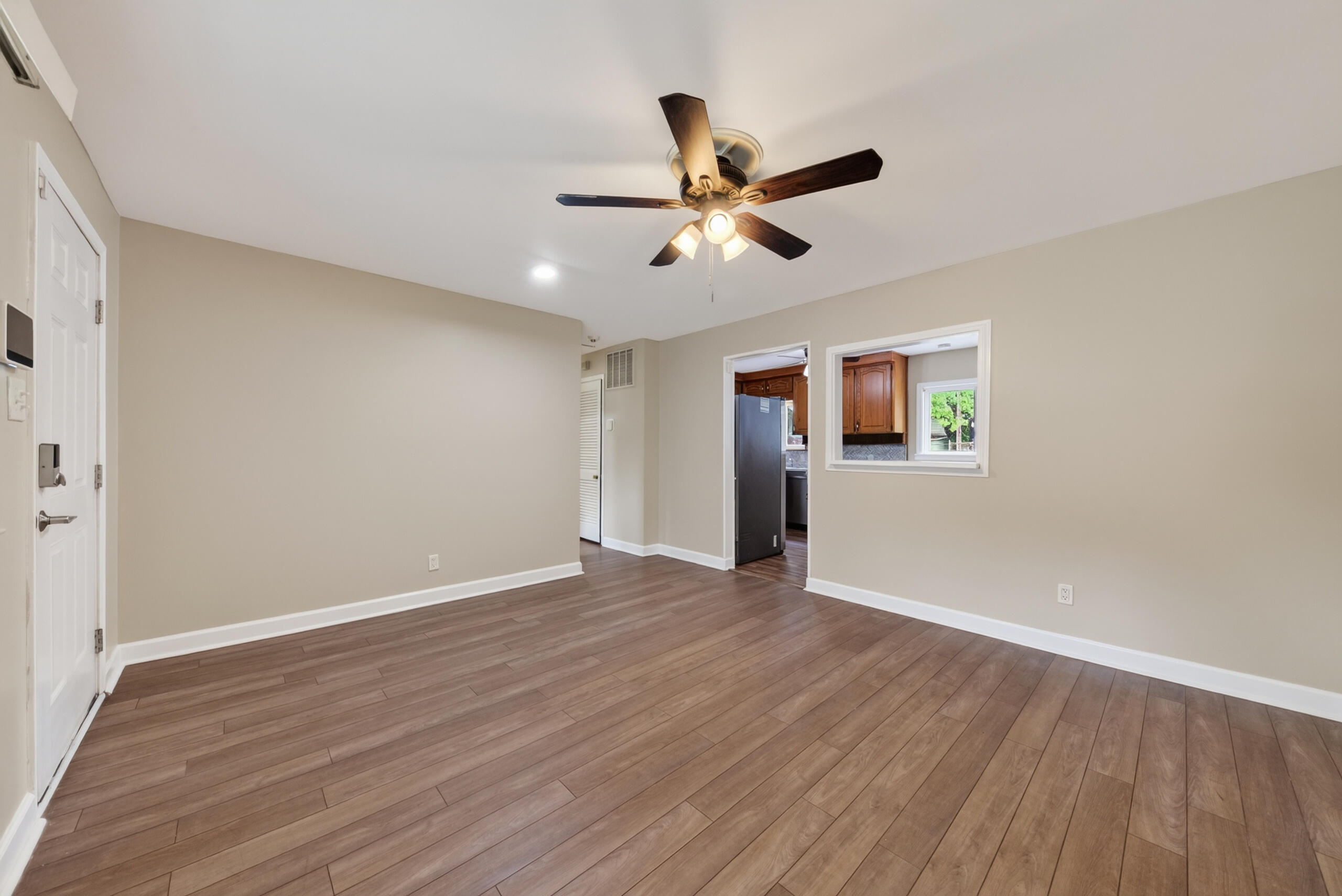 1260 Candlewood Lane