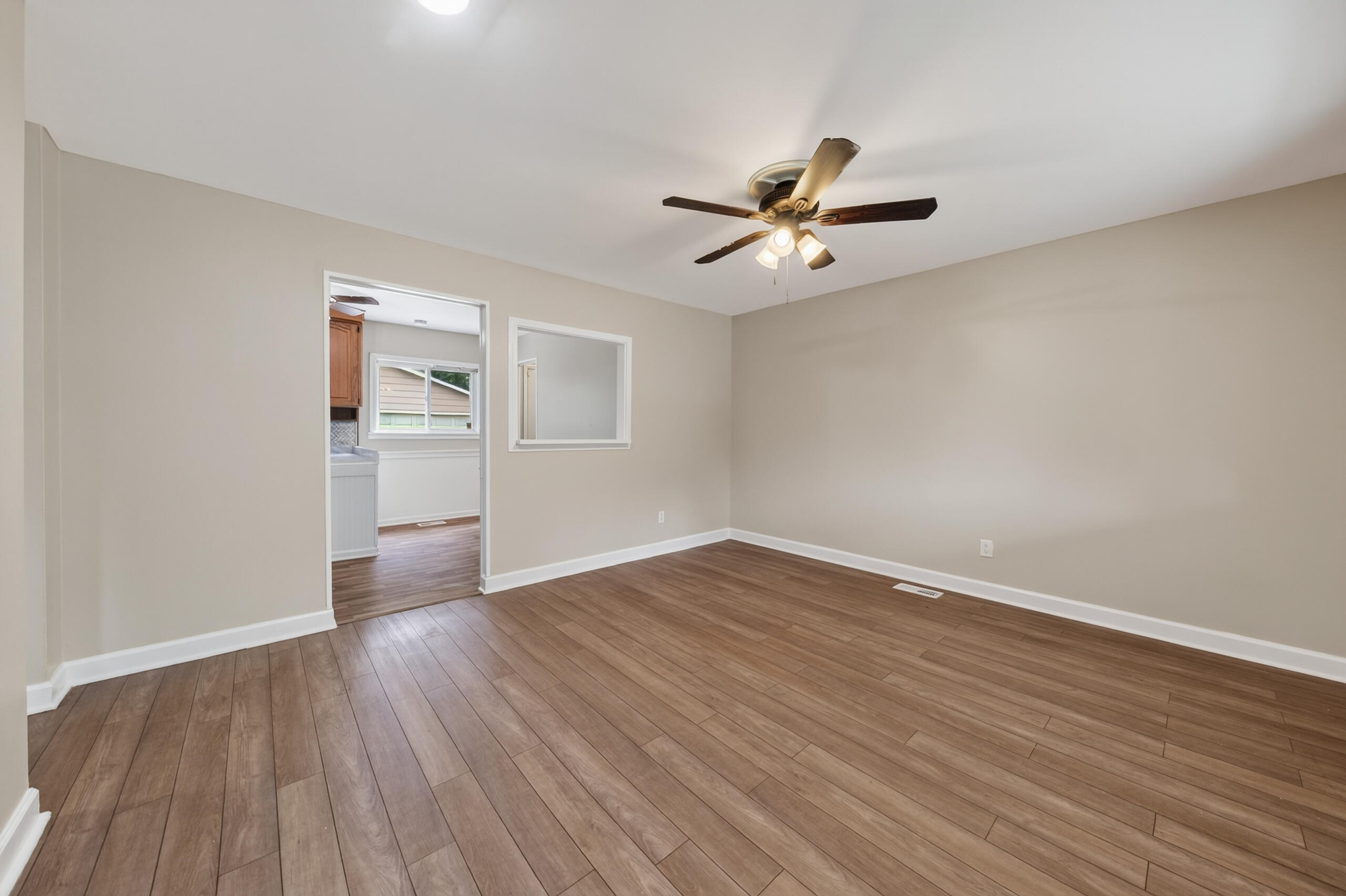 1260 Candlewood Lane