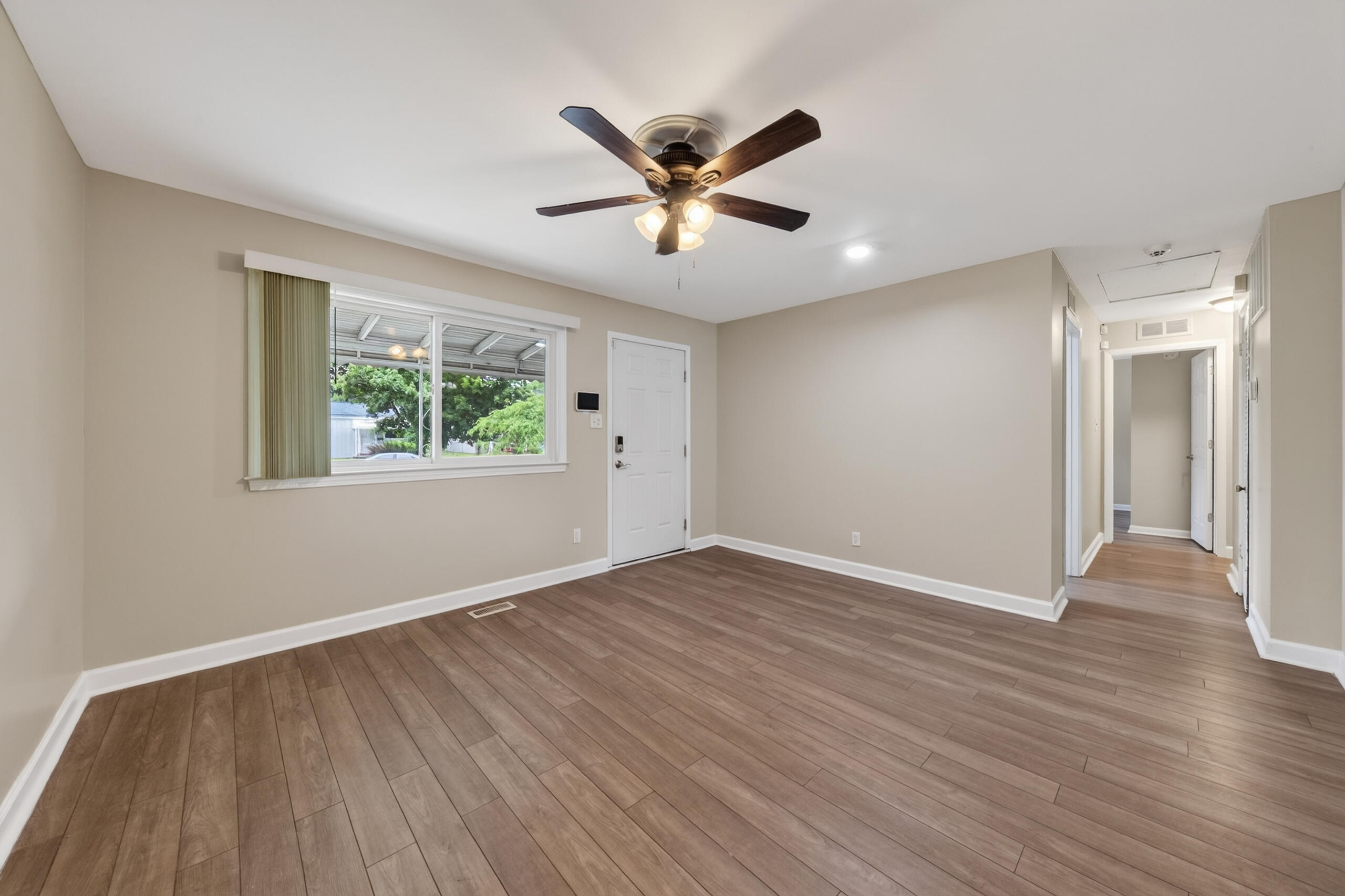 1260 Candlewood Lane