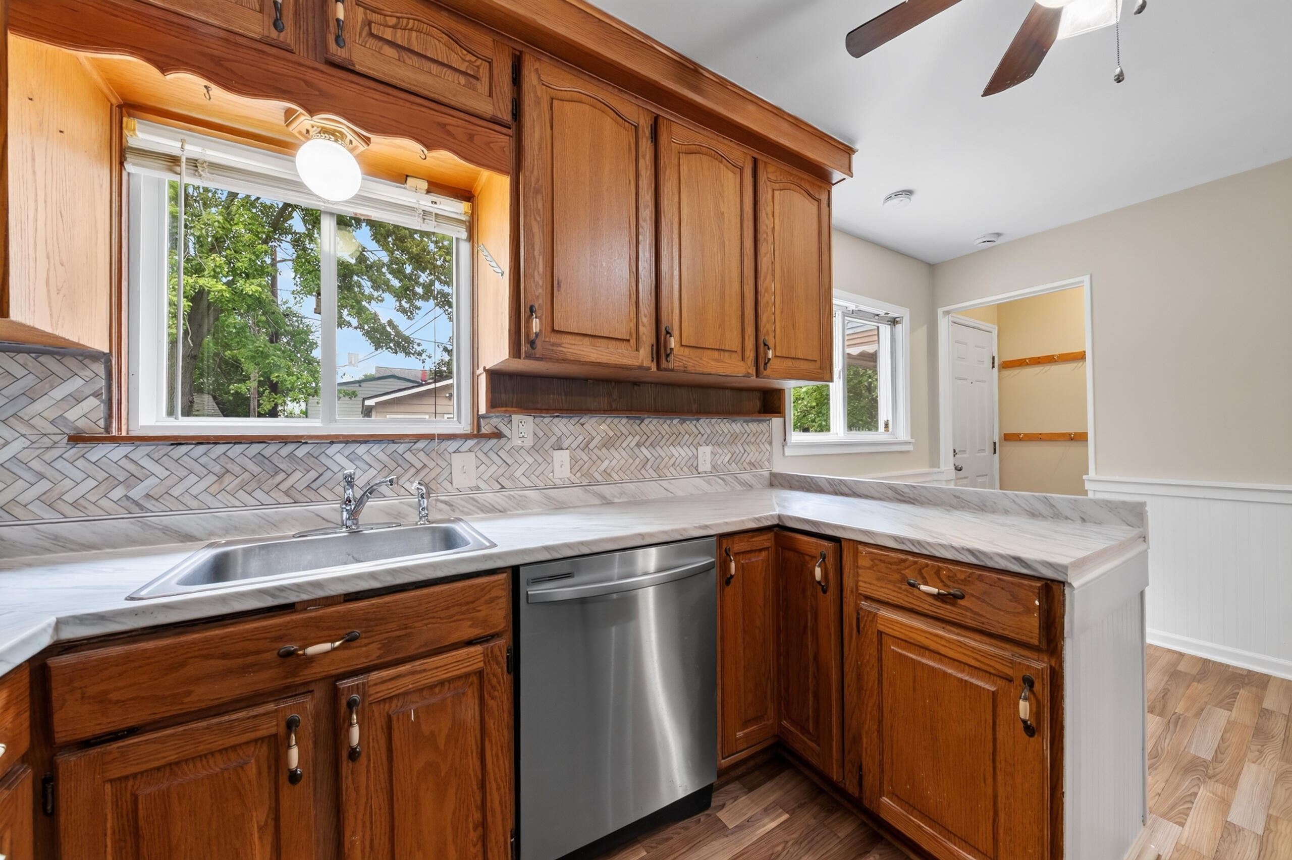 1260 Candlewood Lane