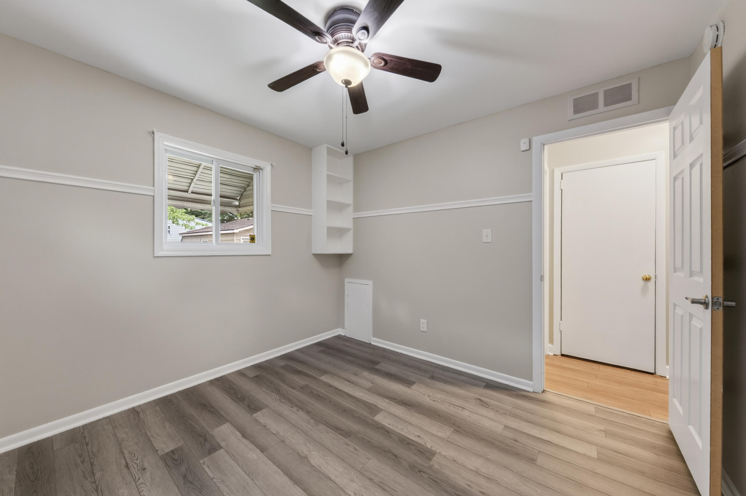 1260 Candlewood Lane