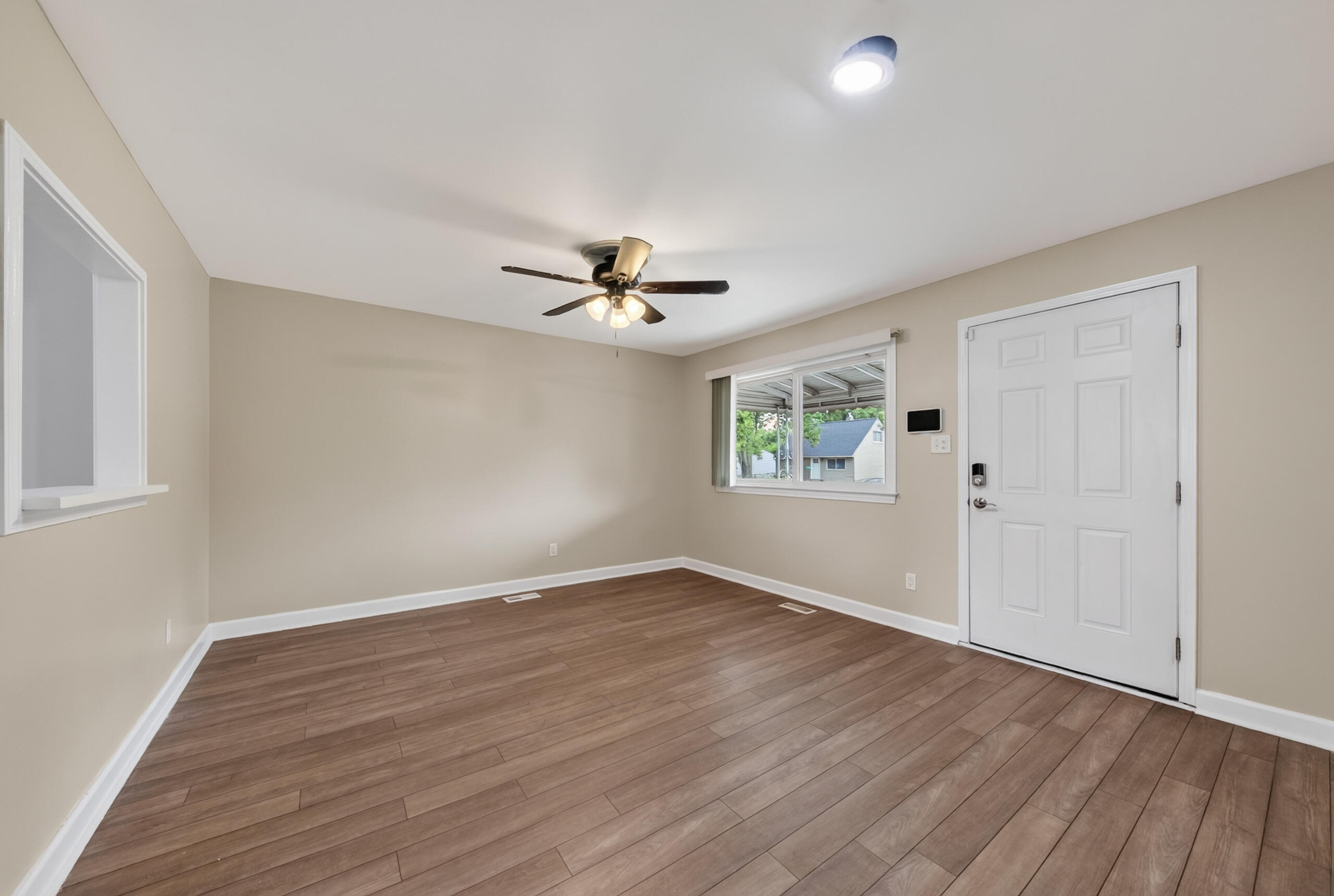 1260 Candlewood Lane