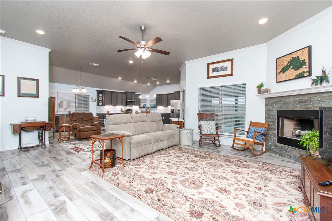 600 Willow Drive