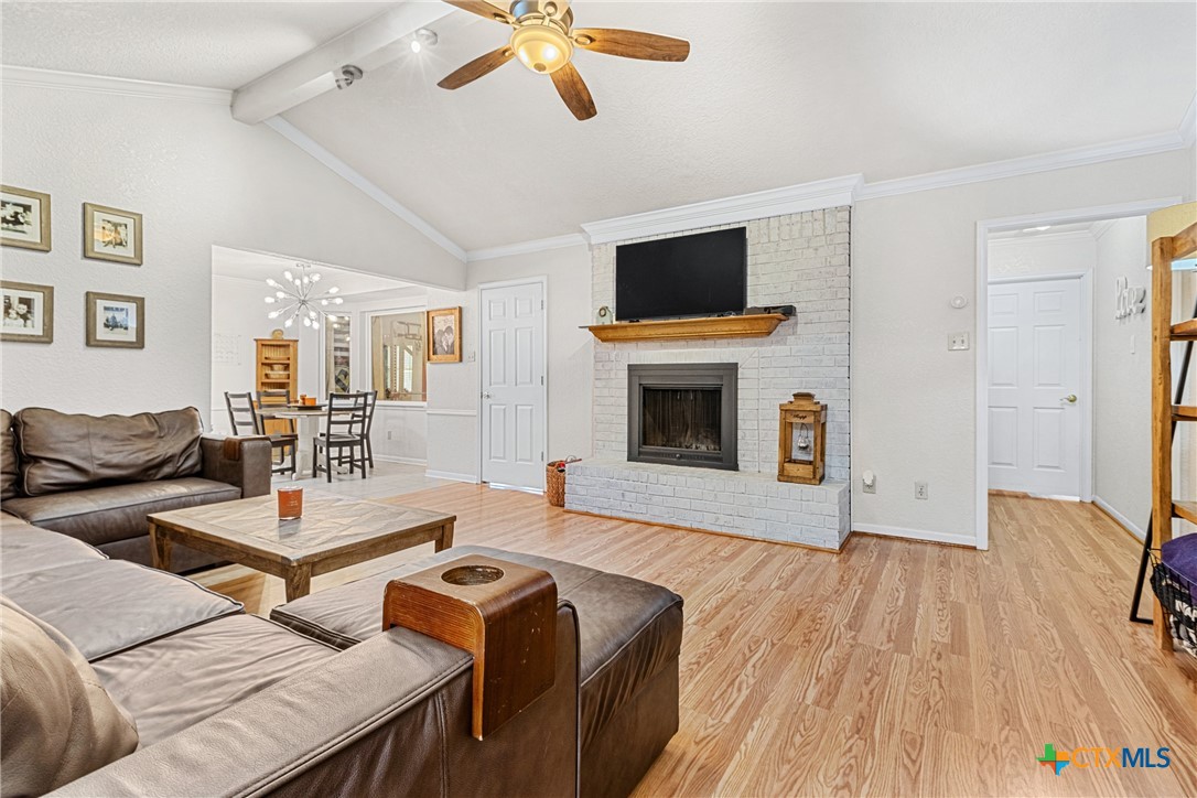809 Cedar Oaks Lane