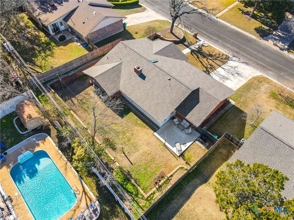 809 Cedar Oaks Lane