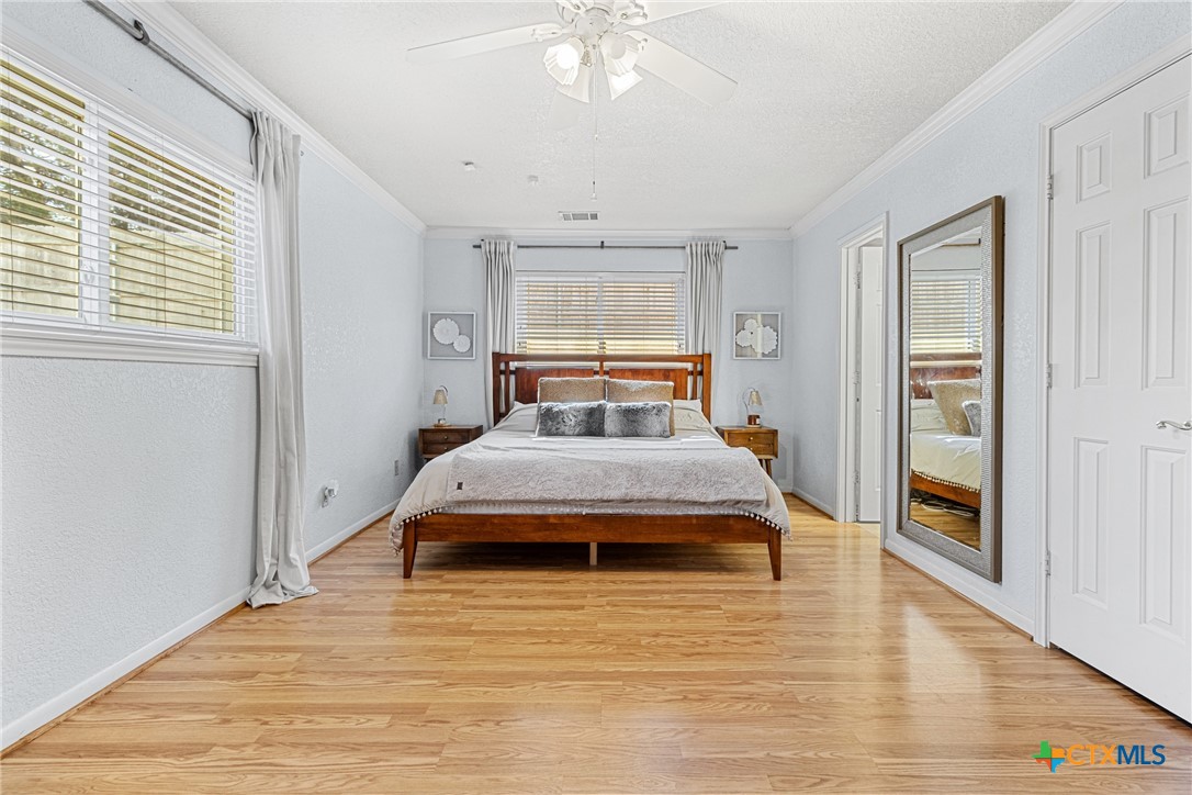 809 Cedar Oaks Lane
