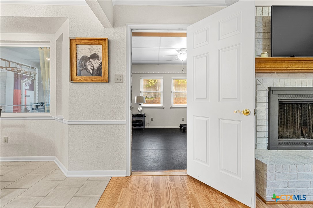 809 Cedar Oaks Lane