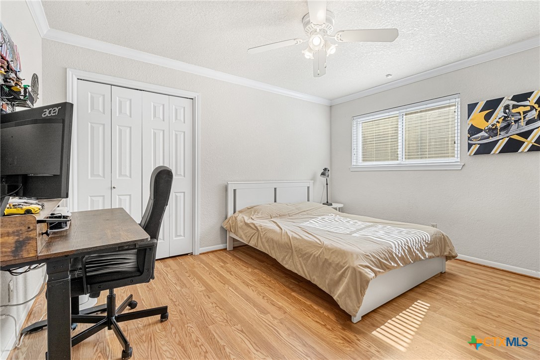 809 Cedar Oaks Lane