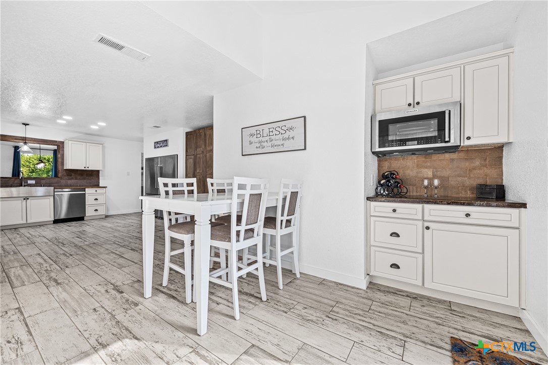 1213 Indian Trail