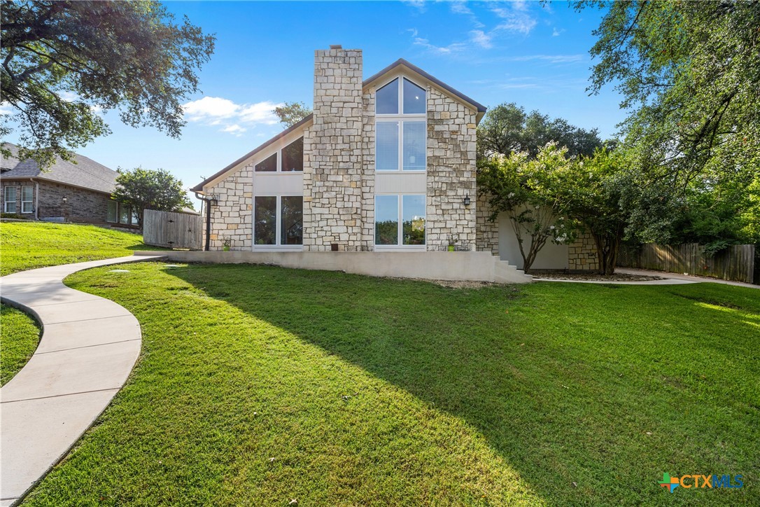 1213 Indian Trail