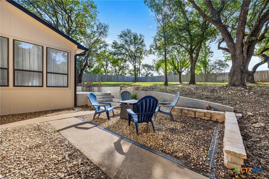 1213 Indian Trail