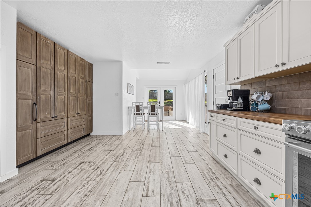 1213 Indian Trail