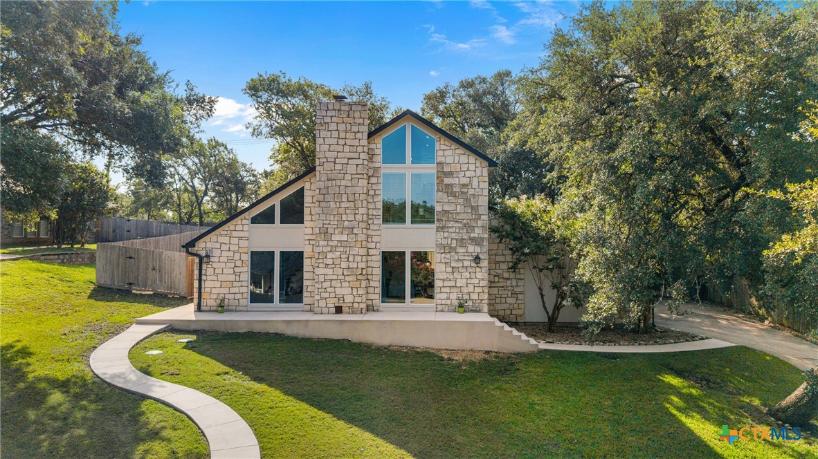 1213 Indian Trail
