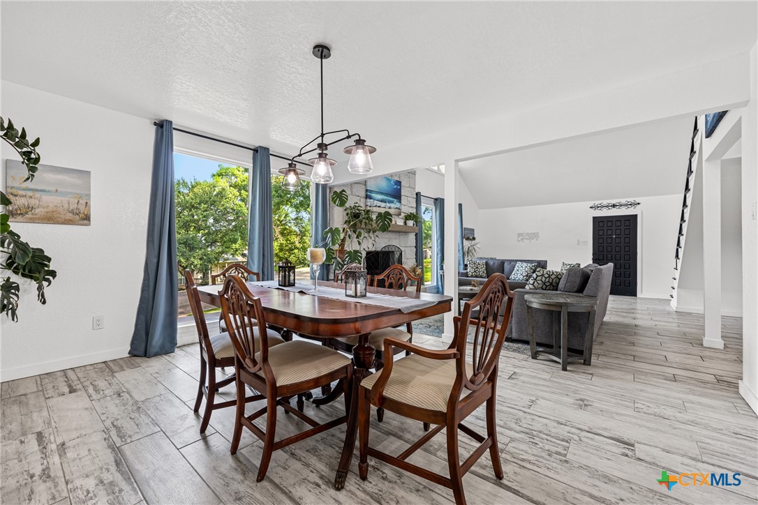 1213 Indian Trail
