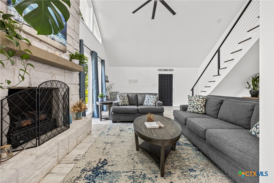 1213 Indian Trail