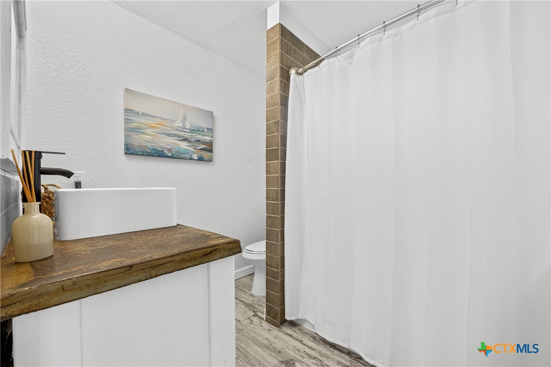 1213 Indian Trail