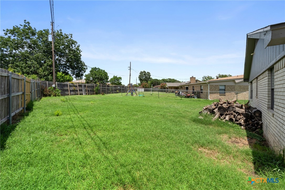 1703 Ruiz Drive
