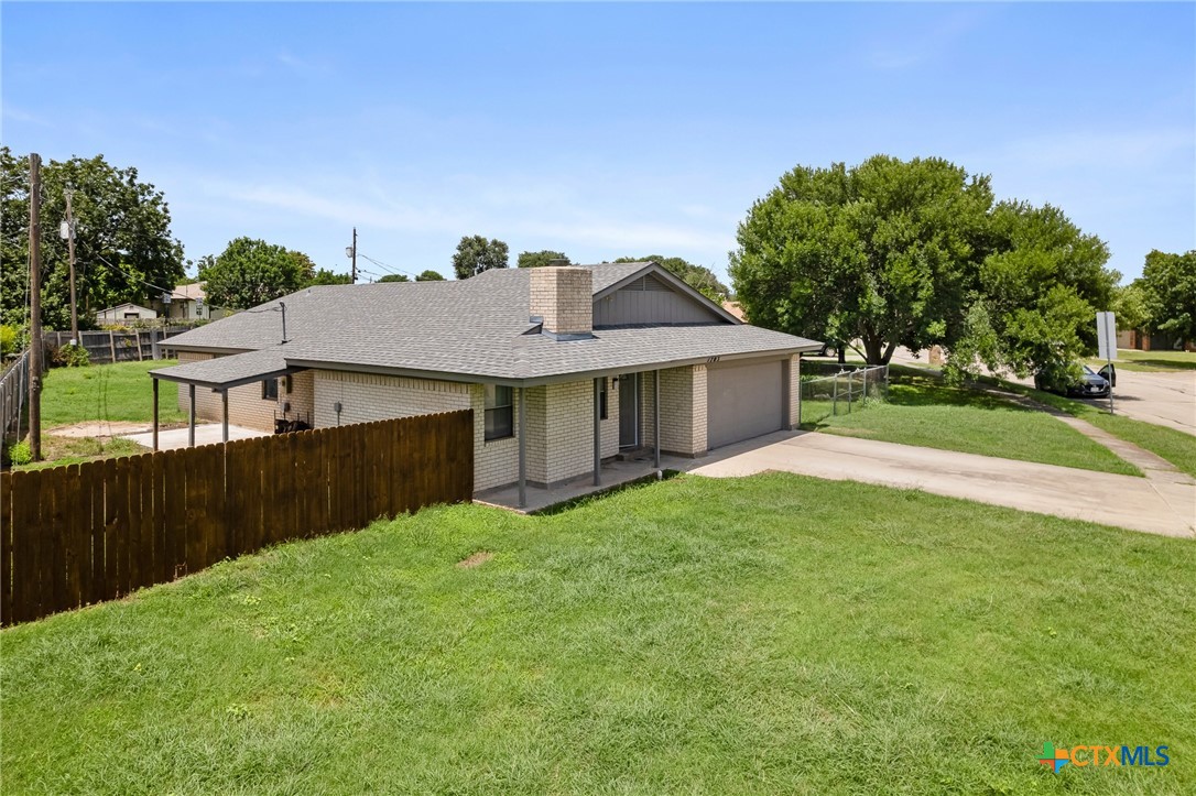 1703 Ruiz Drive