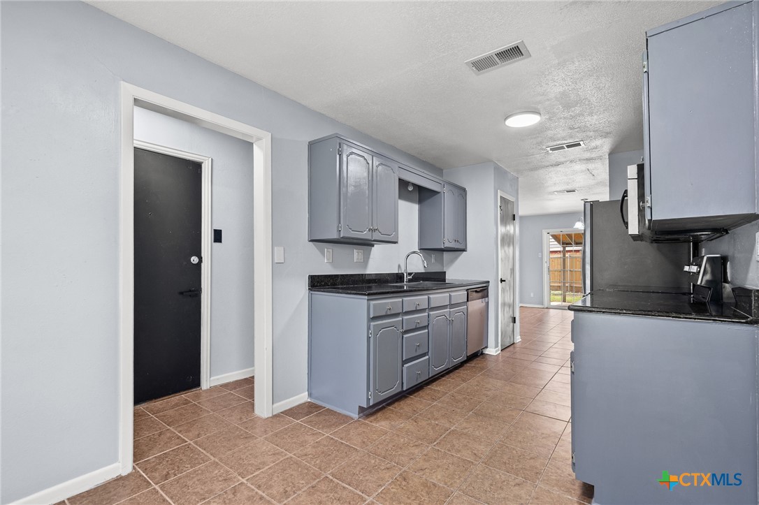 1703 Ruiz Drive