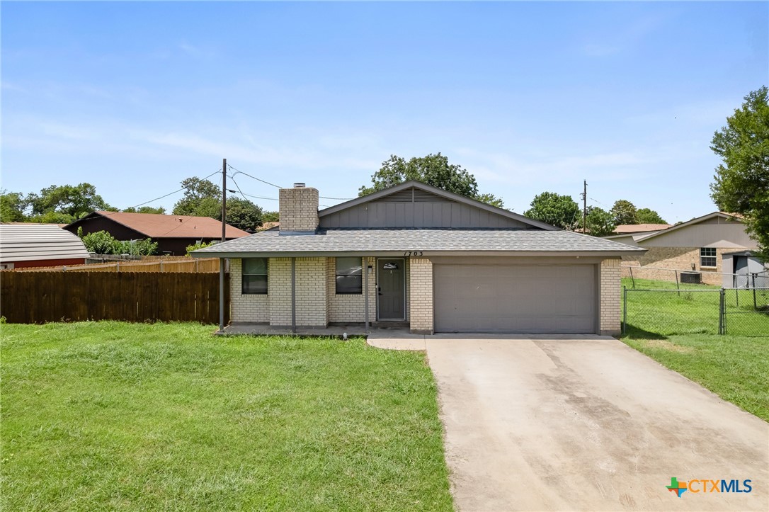 1703 Ruiz Drive