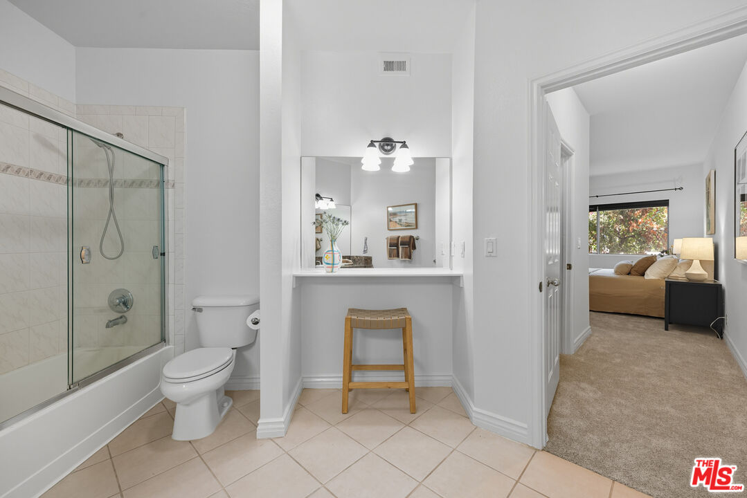 501 E Del Mar Blvd Unit: 206