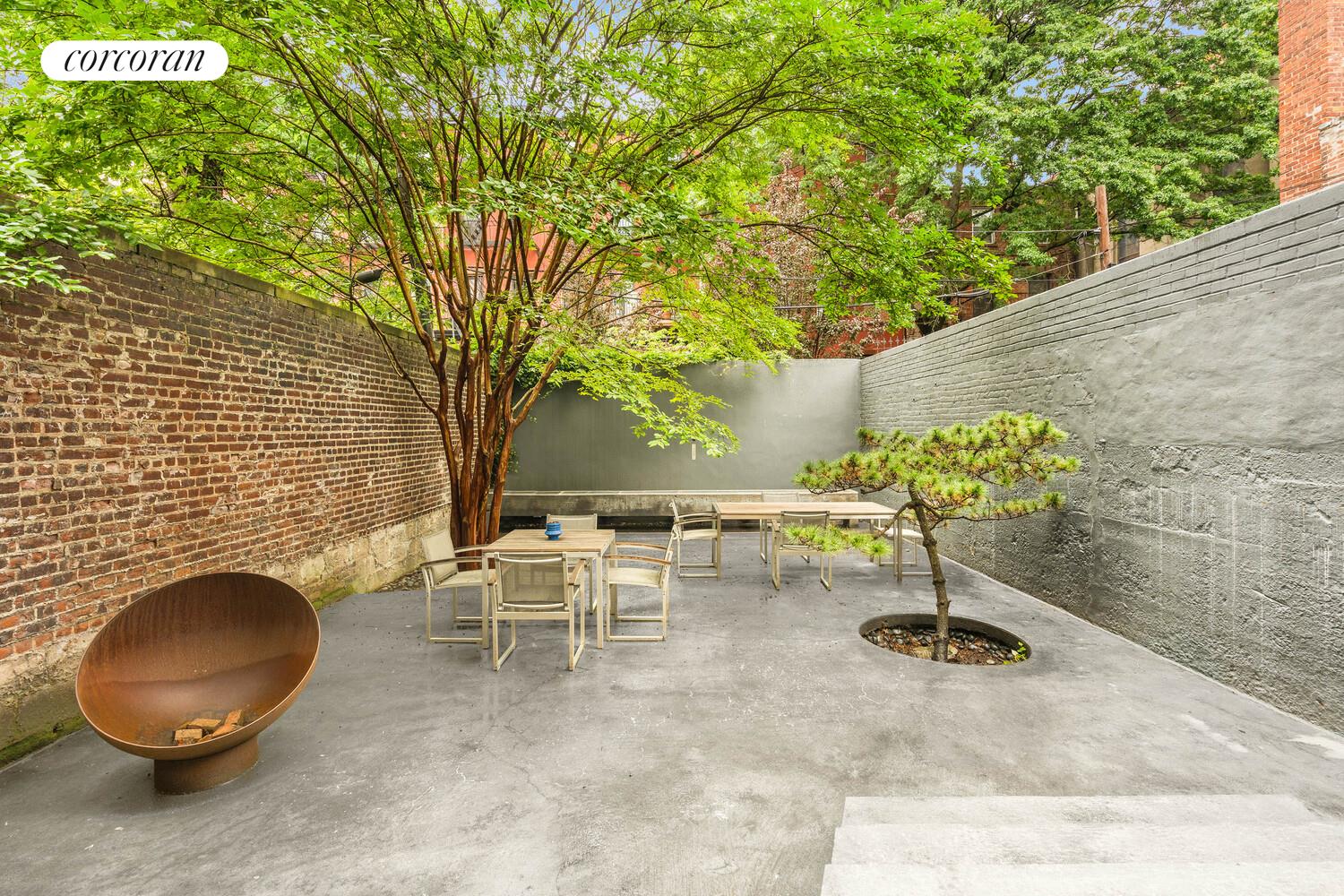 208 VANDERBILT Avenue