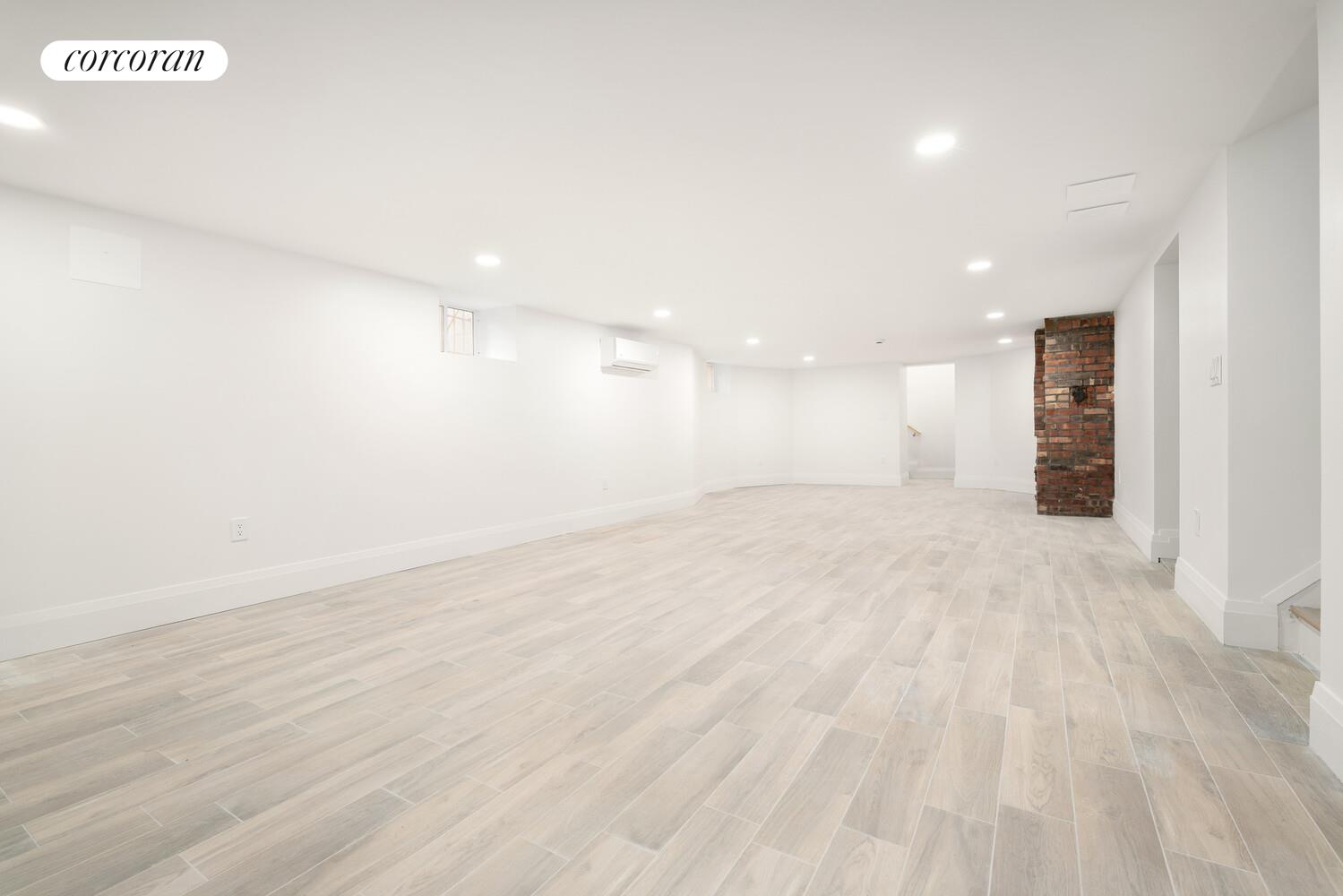 2103 GLENWOOD Road