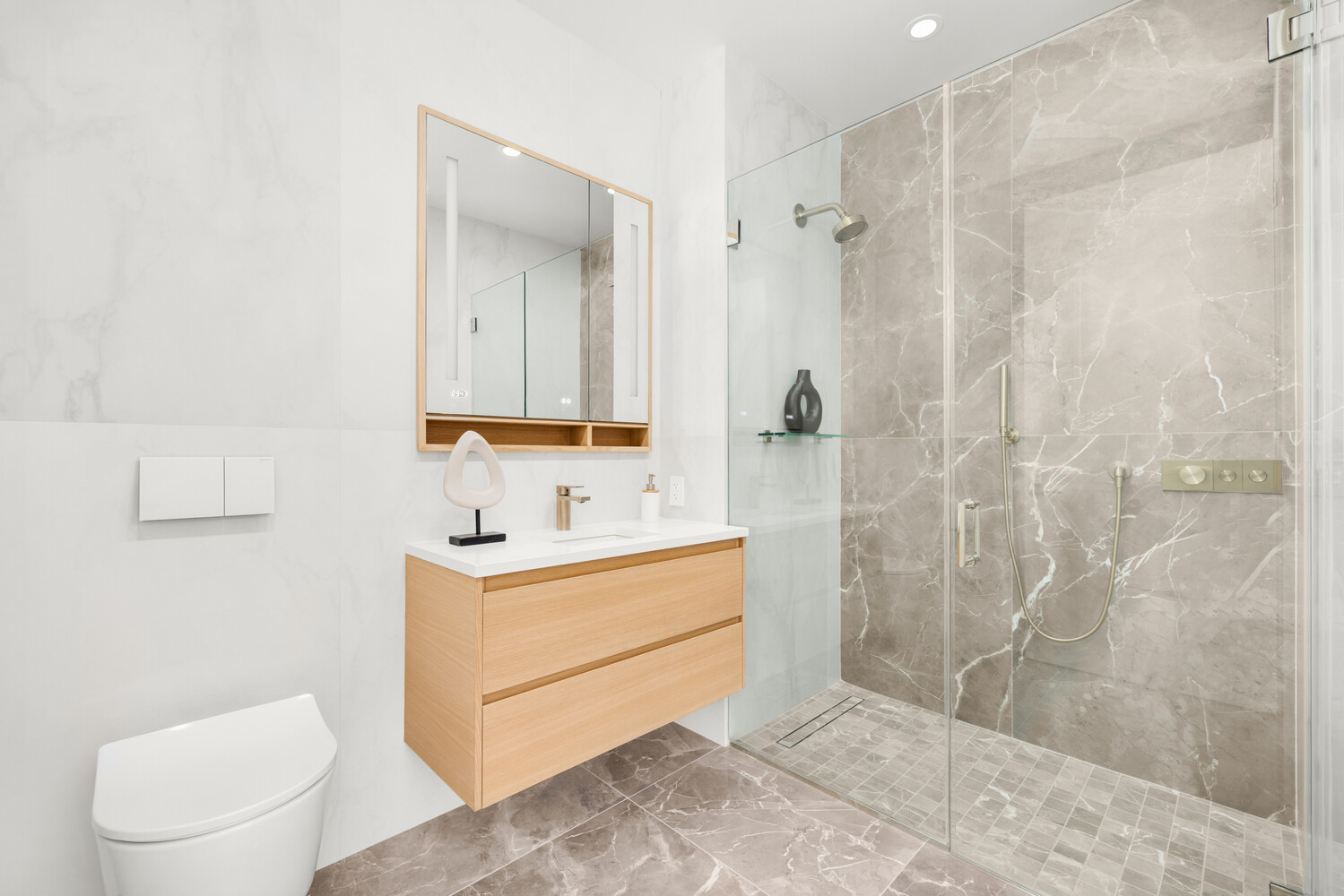 420 E 75TH Street 4