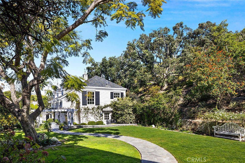 1 San Mateo Way