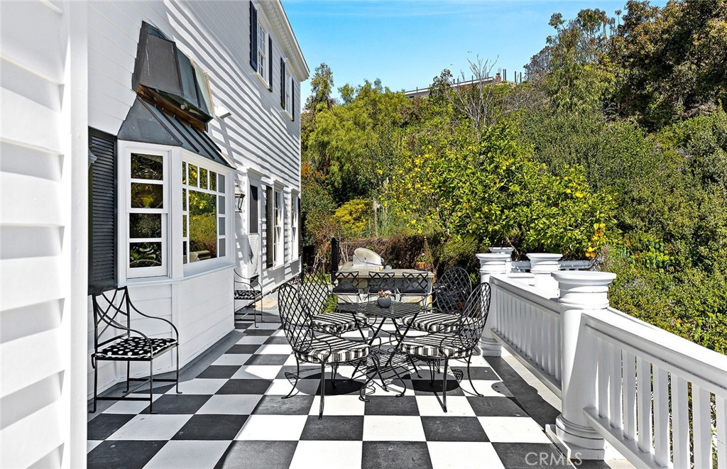 1 San Mateo Way