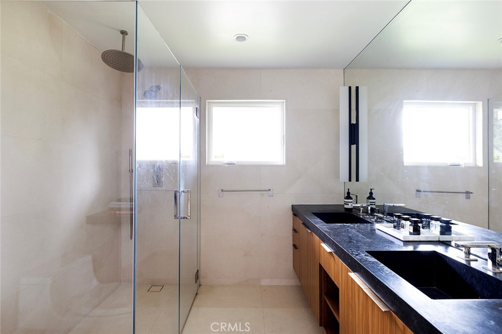 1504 Westcliff Drive 5