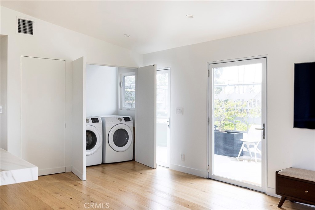 1504 Westcliff Drive 5