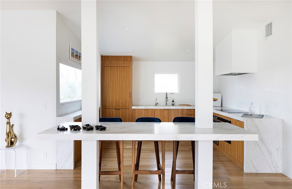 1504 Westcliff Drive 5