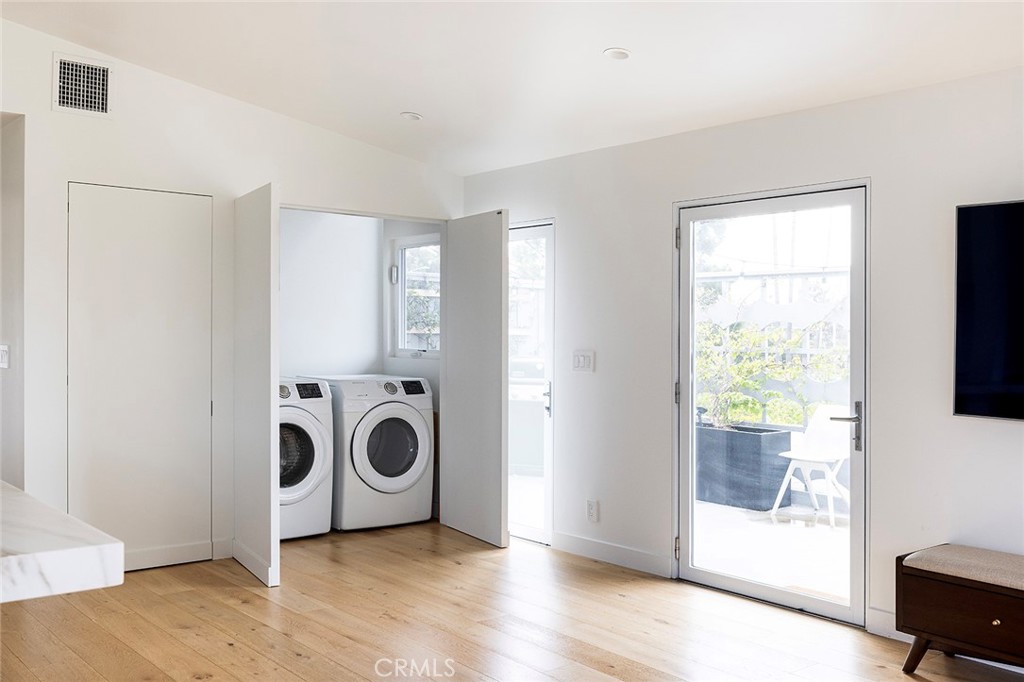 1504 Westcliff Drive 5