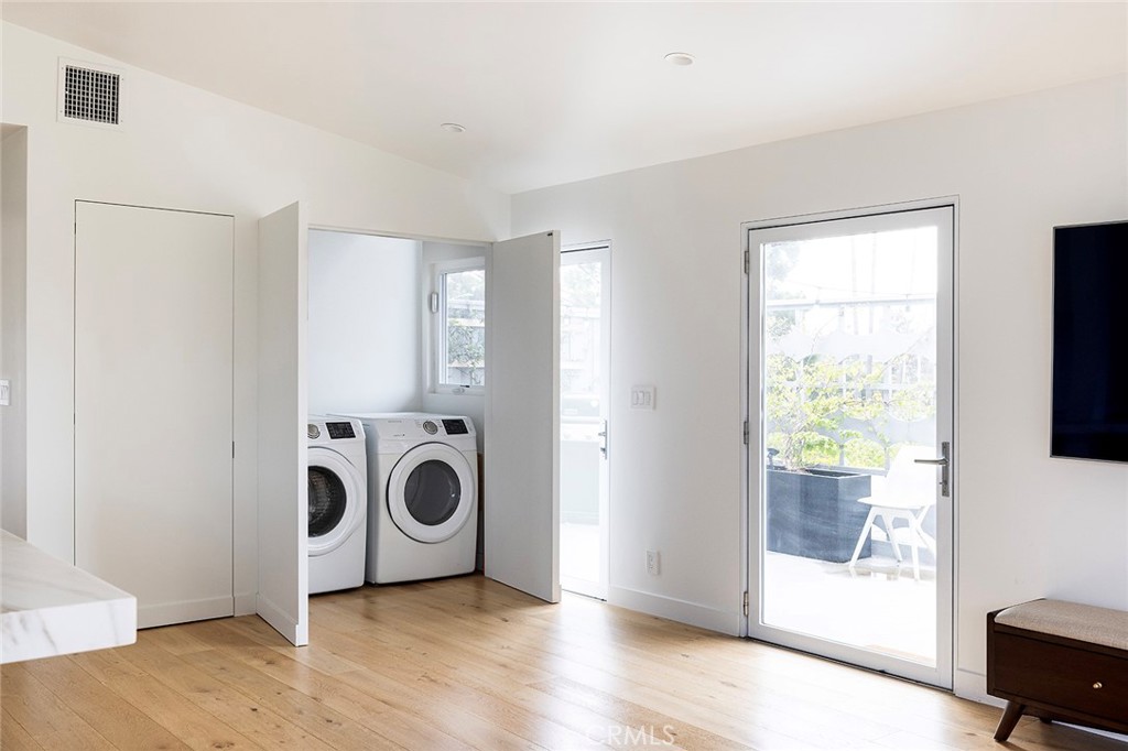 1504 Westcliff Drive 5