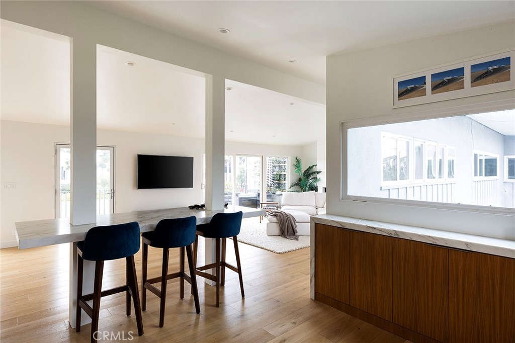 1504 Westcliff Drive 5