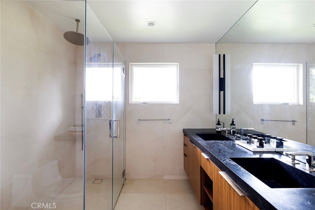 1504 Westcliff Drive 5