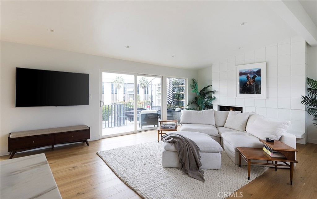 1504 Westcliff Drive 5