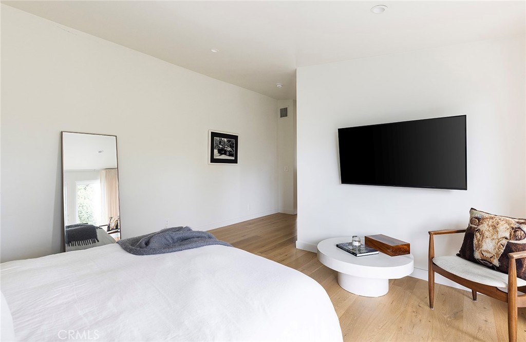 1504 Westcliff Drive 5