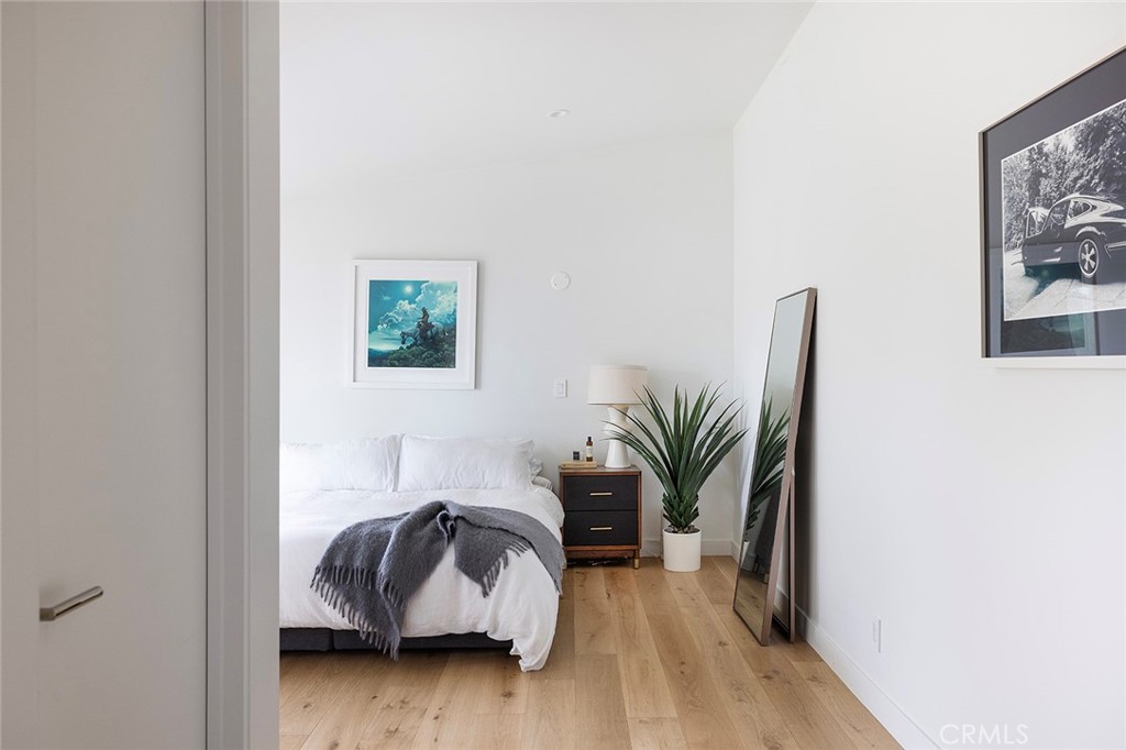 1504 Westcliff Drive 5