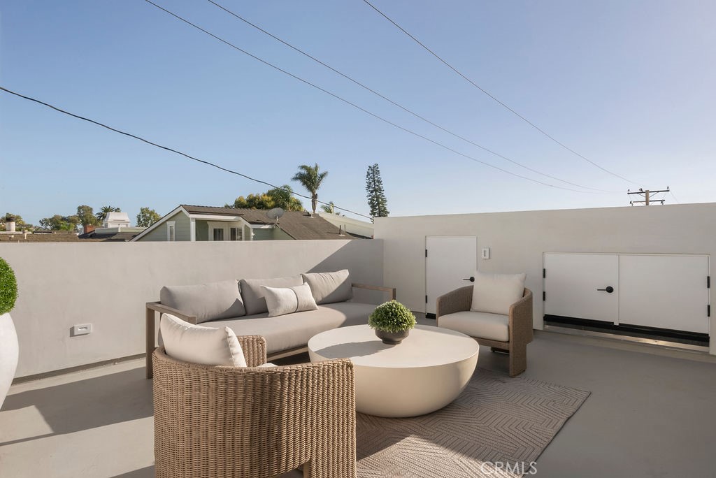 512 1/2 Marigold Avenue