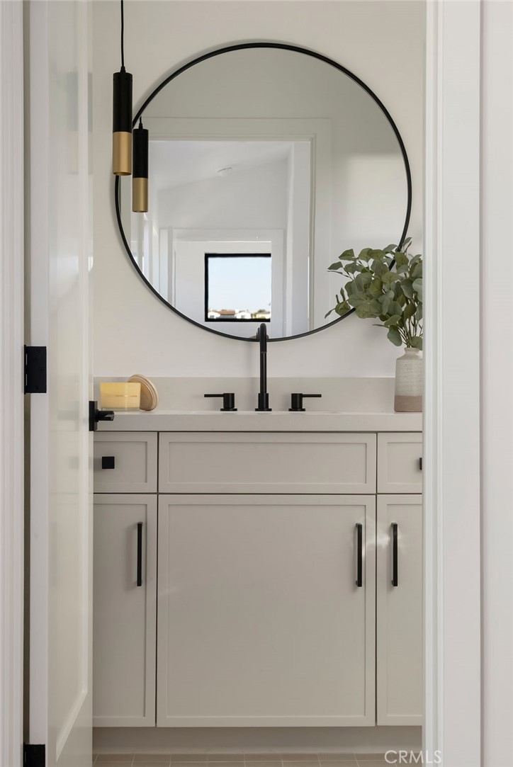 512 1/2 Marigold Avenue