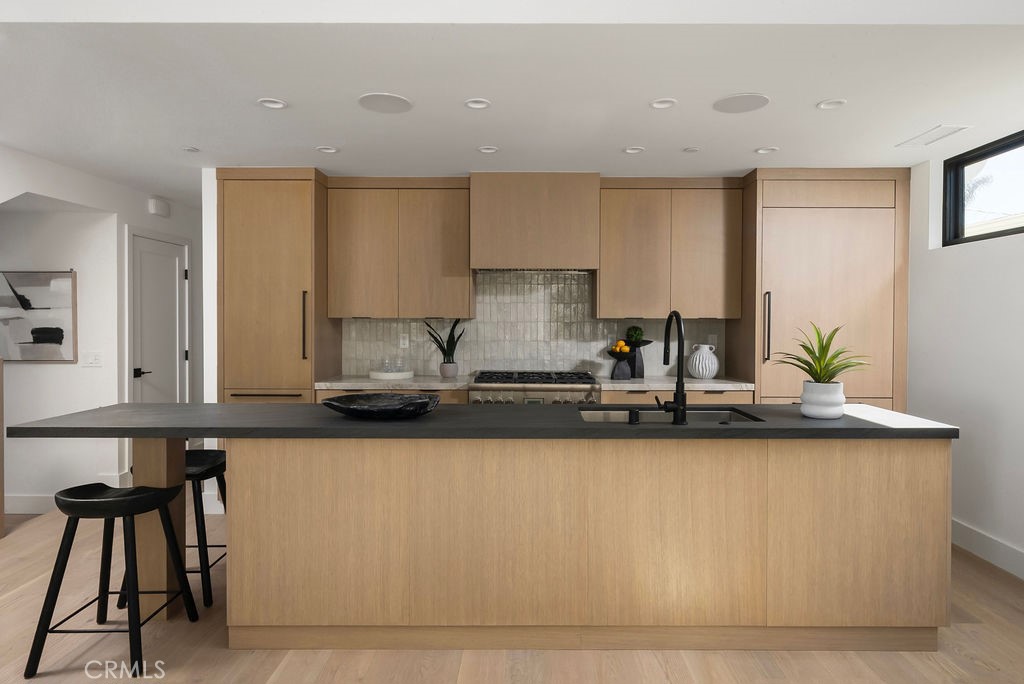 512 1/2 Marigold Avenue