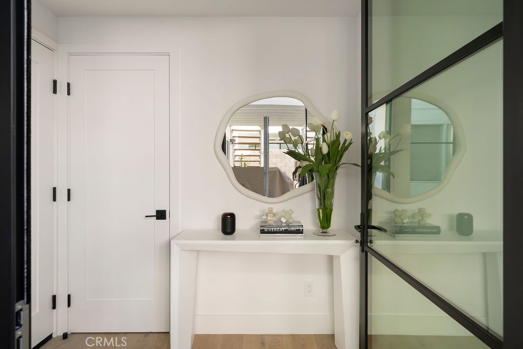 512 1/2 Marigold Avenue