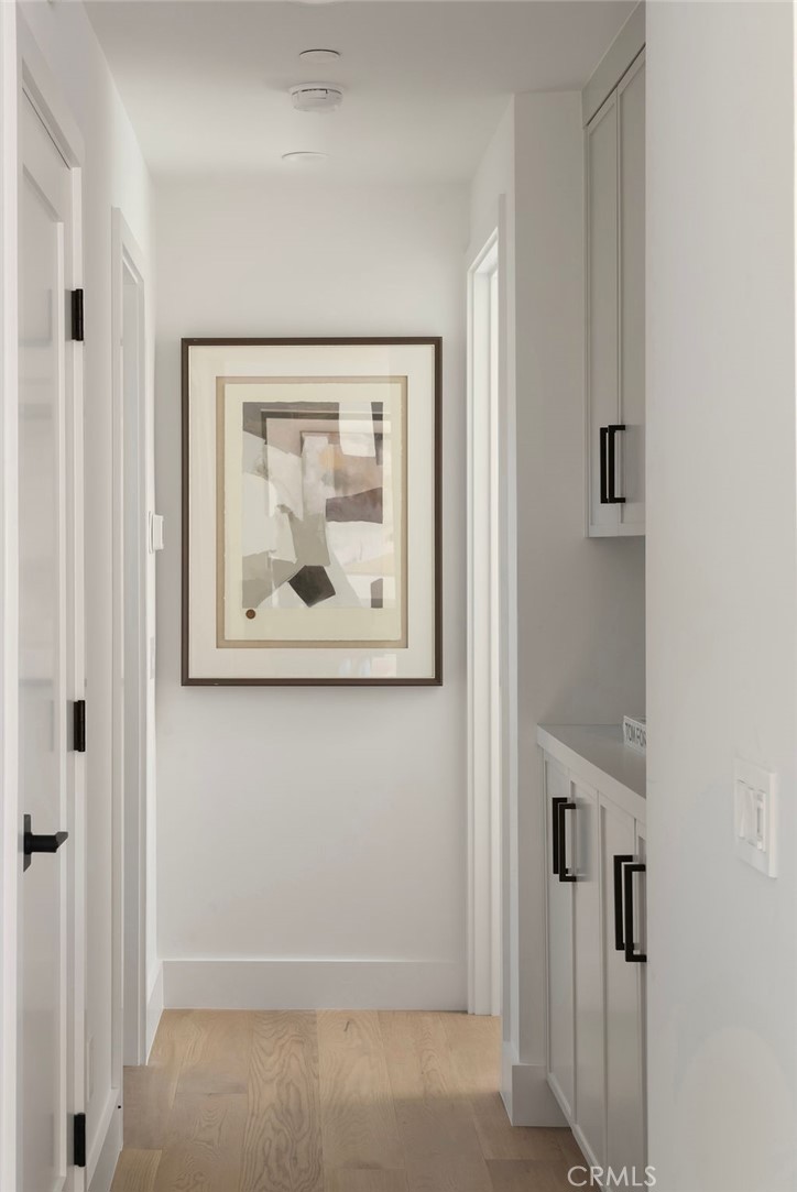 512 1/2 Marigold Avenue