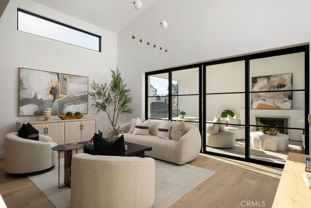 512 1/2 Marigold Avenue