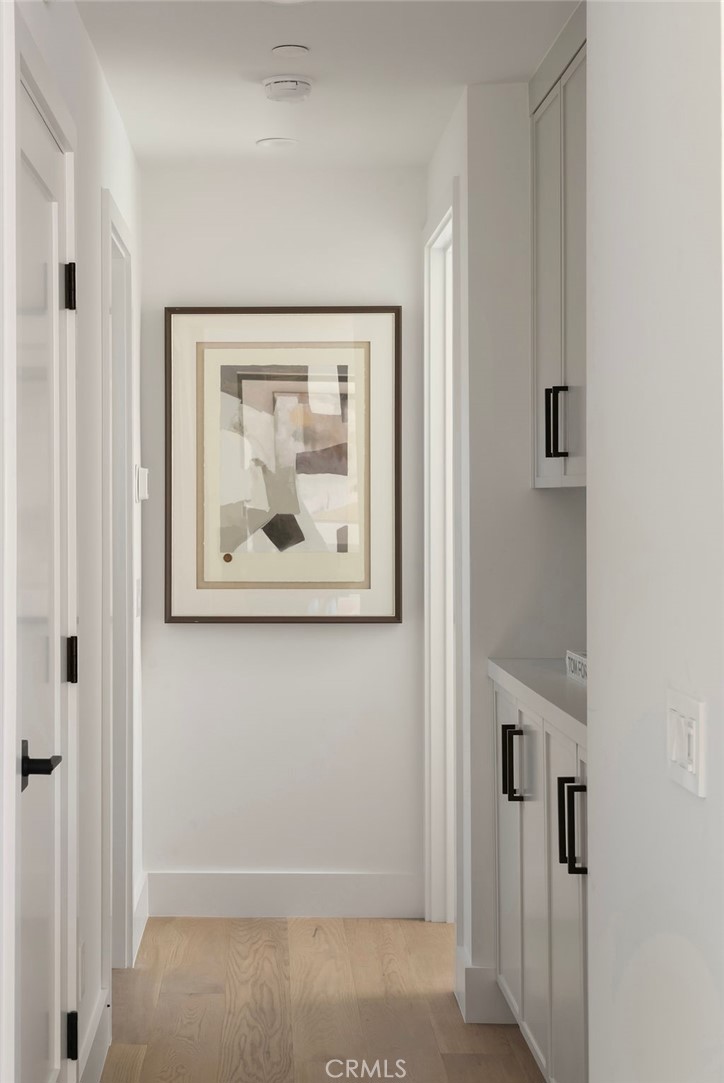 512 1/2 Marigold Avenue