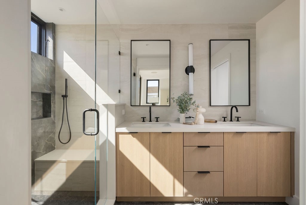 512 1/2 Marigold Avenue